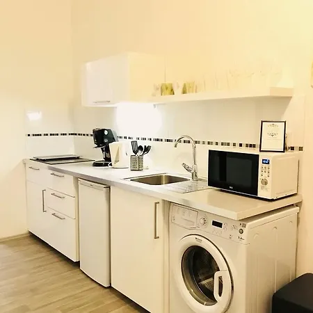 شقة Jindrisska Central